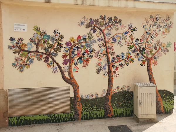 Mural Stop a la desnutrició infantil